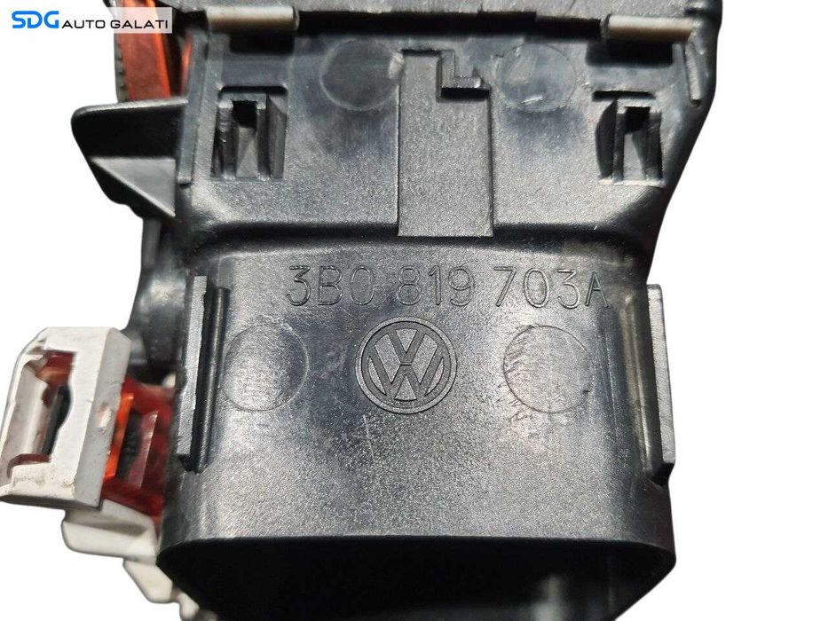 Gura Grila Aer Aerisire Ventilatie Bord Stanga Volkswagen Passat B5 1997 - 2001 Cod 3B0819703A [N3658]