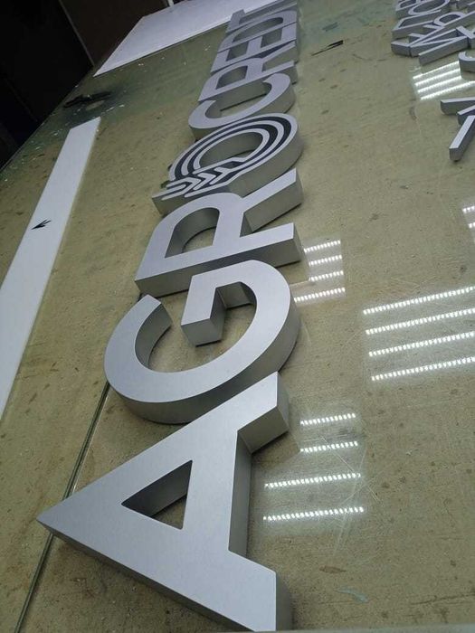 Наружная реклама Алматы. Наружная реклама. Световые буквы. Лайтбокс