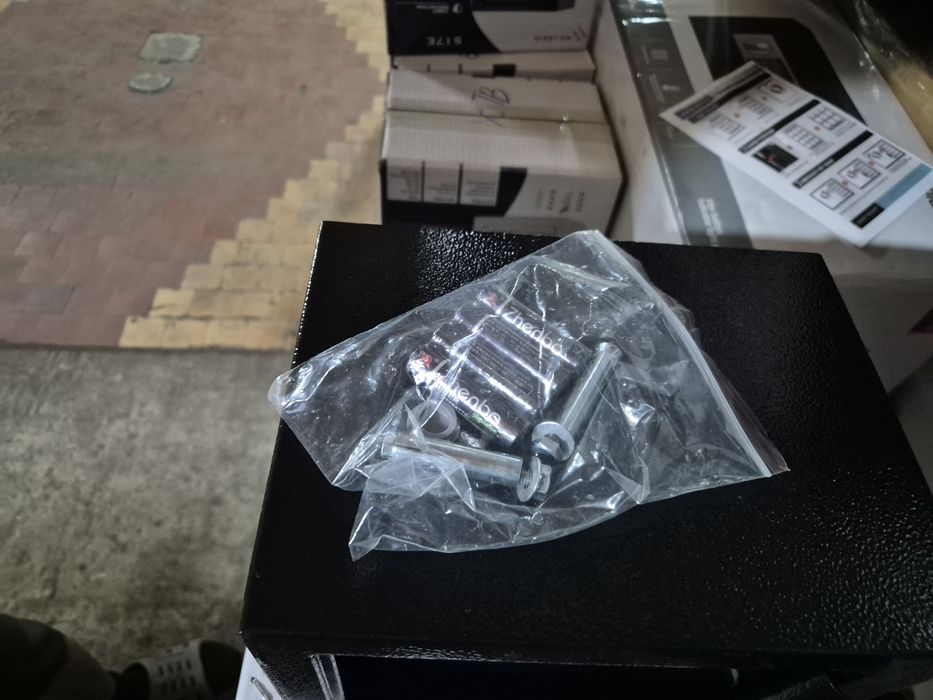 Продам мини сейф