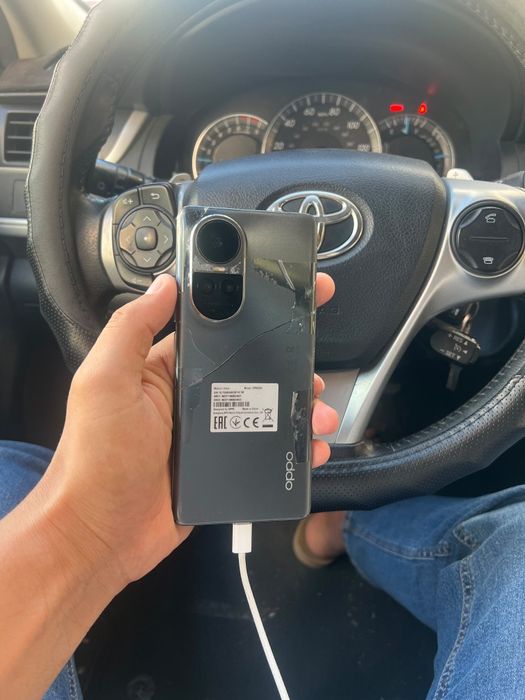 Продам телефон Oppo Reno 10