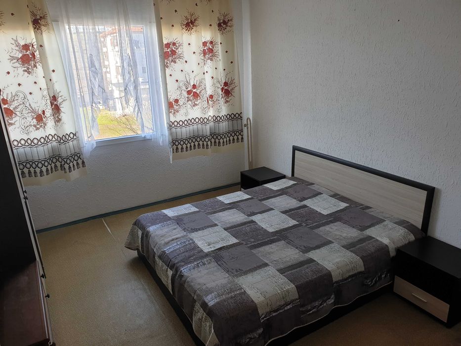 Дава се под наем Двустаен апартамент в Бургас, Меден рудник - зона А - 62 кв.м за 127.5 € - Снимка #1