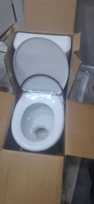 Б/У унитаз сотилади !