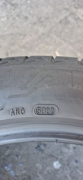 2 anvelope vara runflat Bridgestone 305/40/20,dot 2022.Pret/bucata