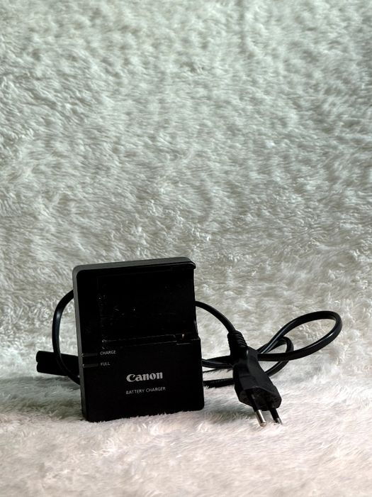 Canon EOS 600D + Универсальный объектив 18-200mm