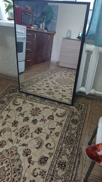 Продам зеркало настенное