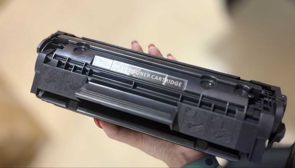 Vând set de 8 tonere Hp LaserJet