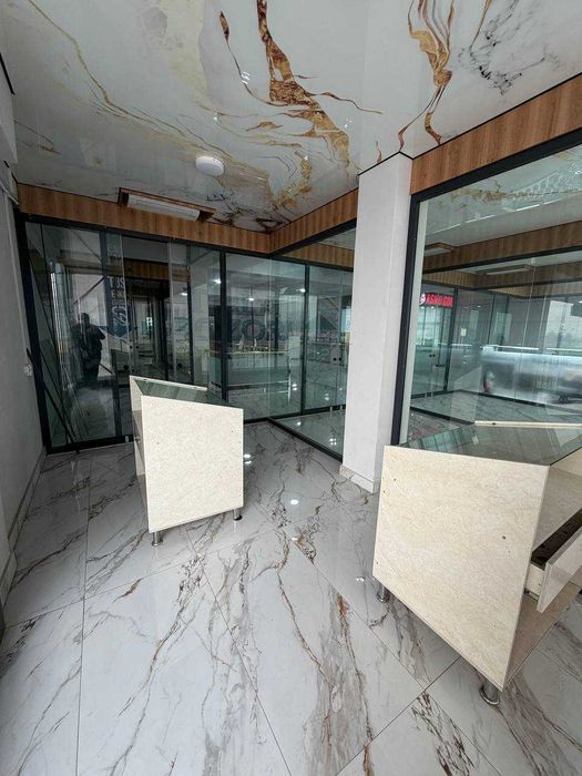 Namangan shahridagi Afsonalar vodiysi, tilla bozordafi dokon sotiladi.