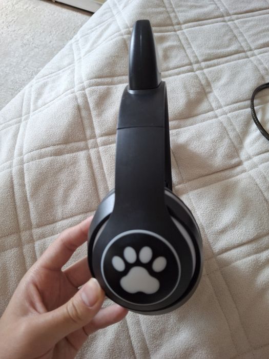 Продам блютуз наушники кошка