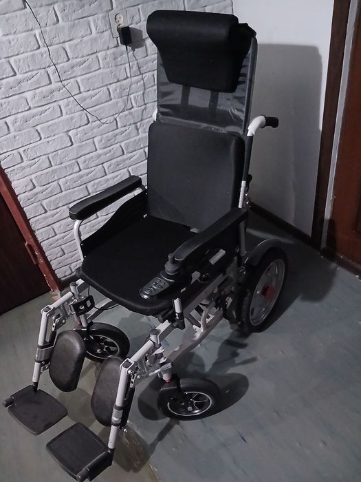 Продается новая электронная коляска