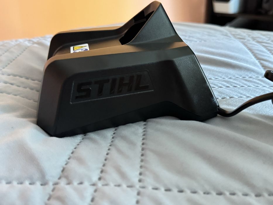 Зарядно STIHL AL 1