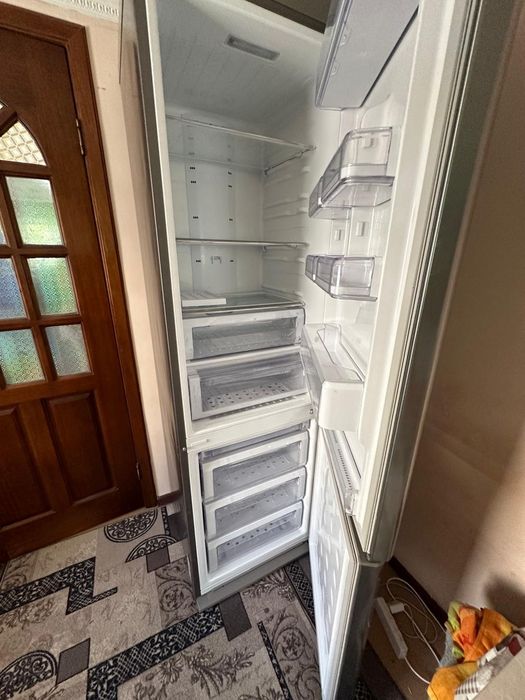 Продам холодильник Samsung, в отличном состоянии