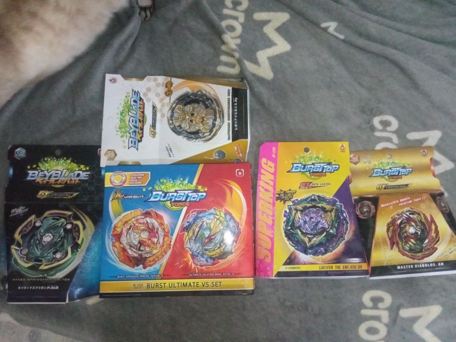 много beyblade срочно