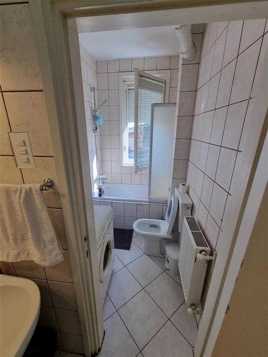 Дава се под наем Тристаен апартамент в Пловдив, Кючук Париж - 71 кв.м за 341.7 € - Снимка #8