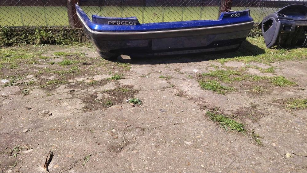 Продавам части за Пежо 406 1.8бензин 2002 година