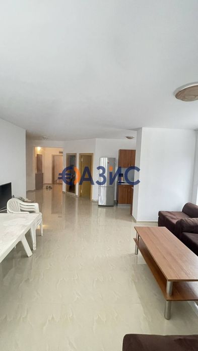 Продава се Четиристаен апартамент в Бургас, Център - 250 кв.м за 459 €/кв.м - Снимка #8