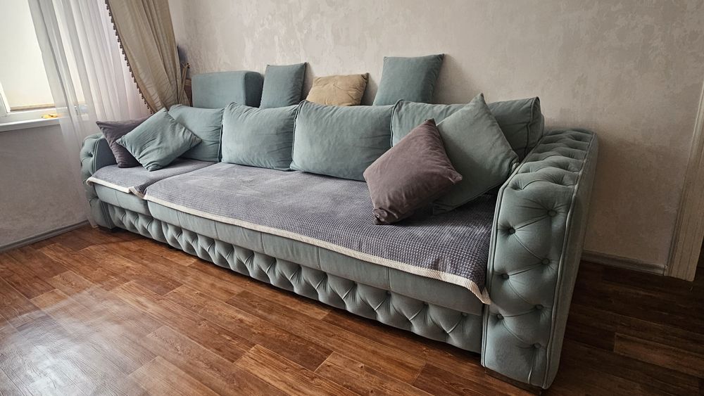 Продается диван.