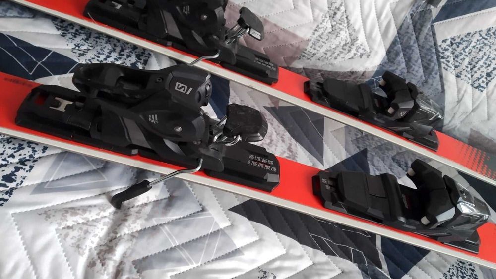 Висок клас швейцарски ски