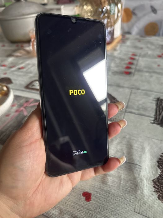 POCO C65 смартфон