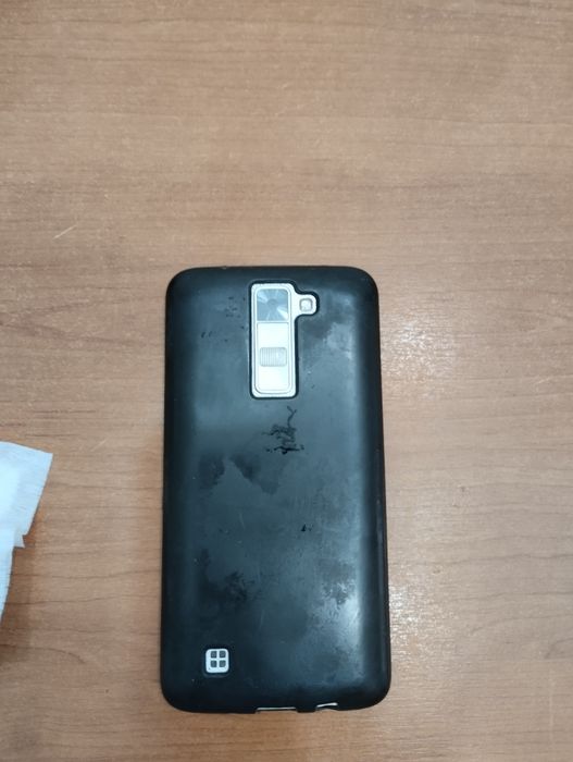 Продам телефон  LG