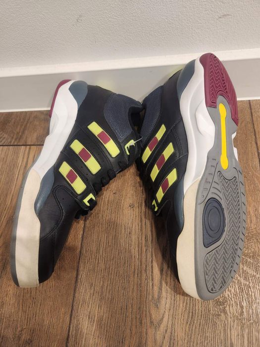 Нови адидас. Оригинал.  Естествена кожа