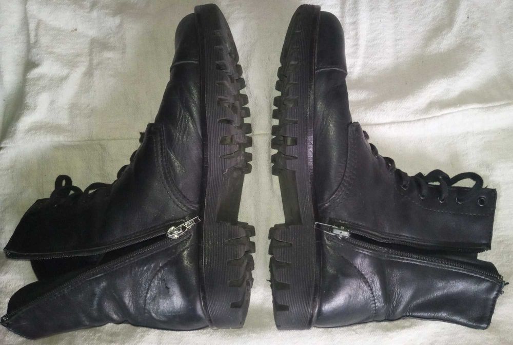 Зимни дамски обувки. размер 39