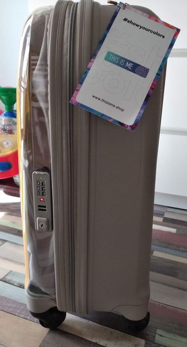 Чисто нов Куфар This is me, брандиран Белвита