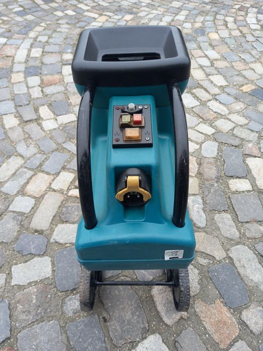 Tocatoare crengi, resturi vegetale