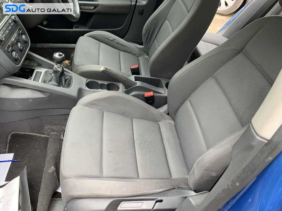 Scaun Scaune Fata si Bancheta cu Spatar Textil FARA Incalzire VW Golf 5 2004 - 2008
