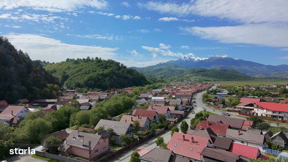 Casă Săsească autentică de vânzare în Râșnov | Teren 720 mp | toate ut