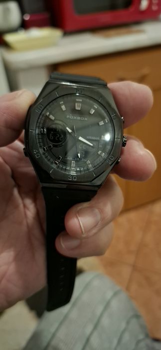 Vând ceas  nou  tip G_Sock