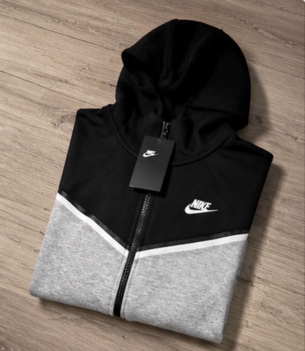 Продам Nike Tech Fleece Серая