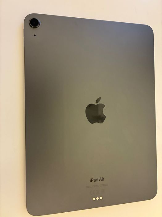 Apple iPad Air 5 (2022), 10.9", 64GB, Wi-Fi