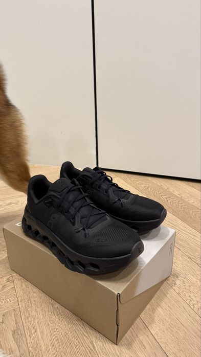 Продам кросовки On running