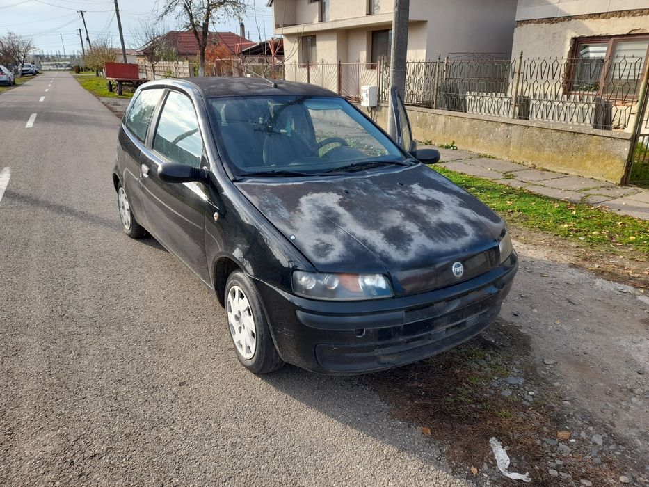 Vând s-au dezmembrez FIAT PUNTO