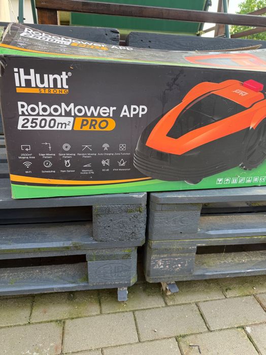 Robot tuns gazon ihunt