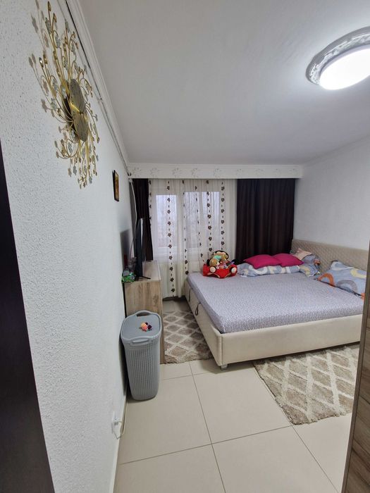 Vând Apartament 2 Camere – Renovat și Mobilat  – Zona Războieni