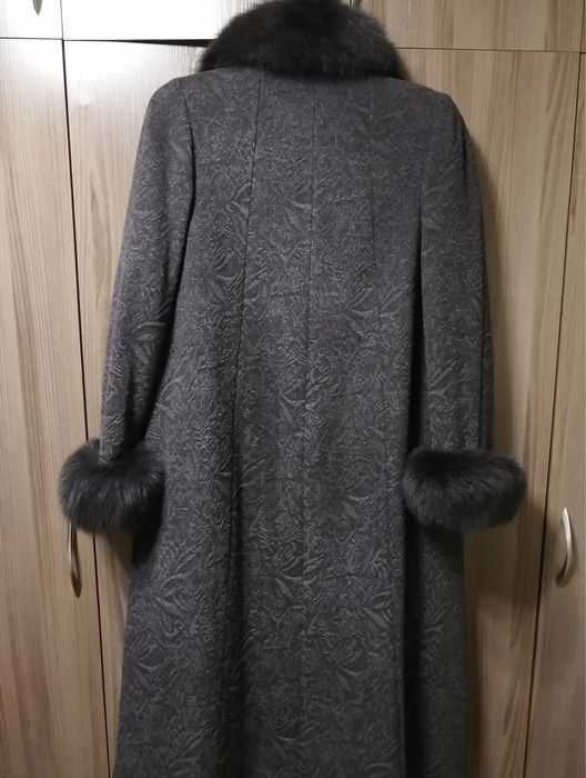 Продам пальто женское