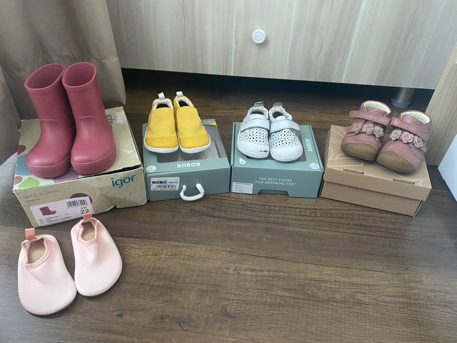 Боси обувки за момиче размер 20-22