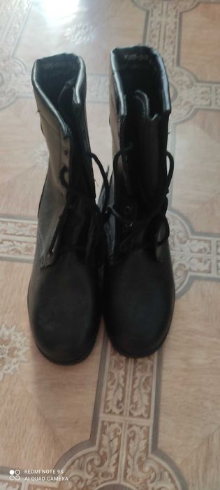 Берцы летние, новые, размер 38.