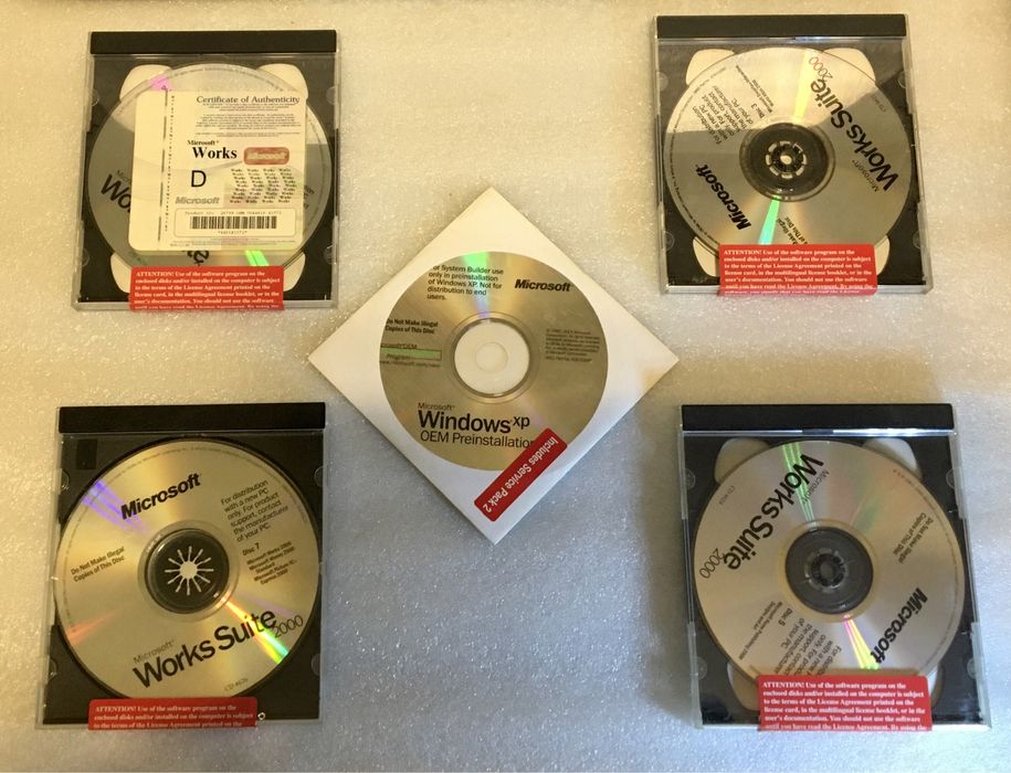 Pachet Microsoft Works Suite 99 + Windows XP - vintage