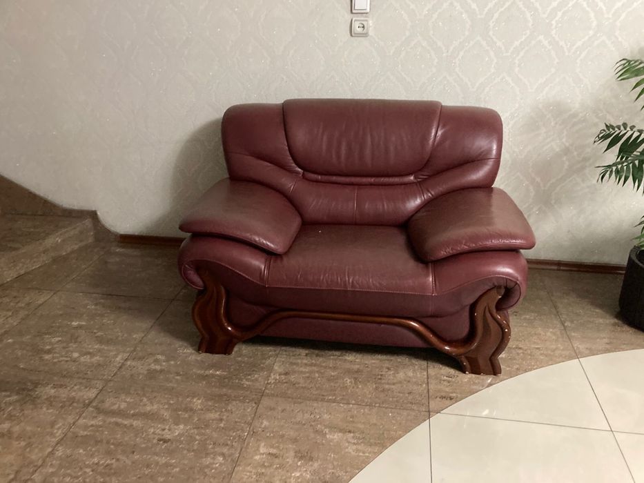 Продается комплект диванов