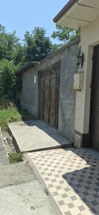 Продается участка 10 соток с 1 комнатами в Кибрае на Лимонария