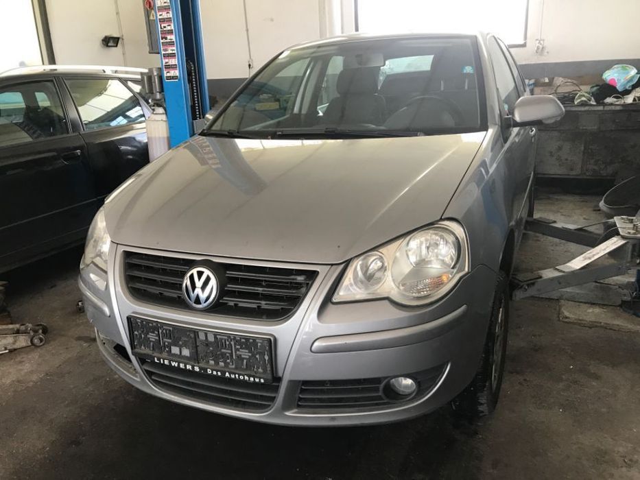 Dezmembrez piese Polo 9n2