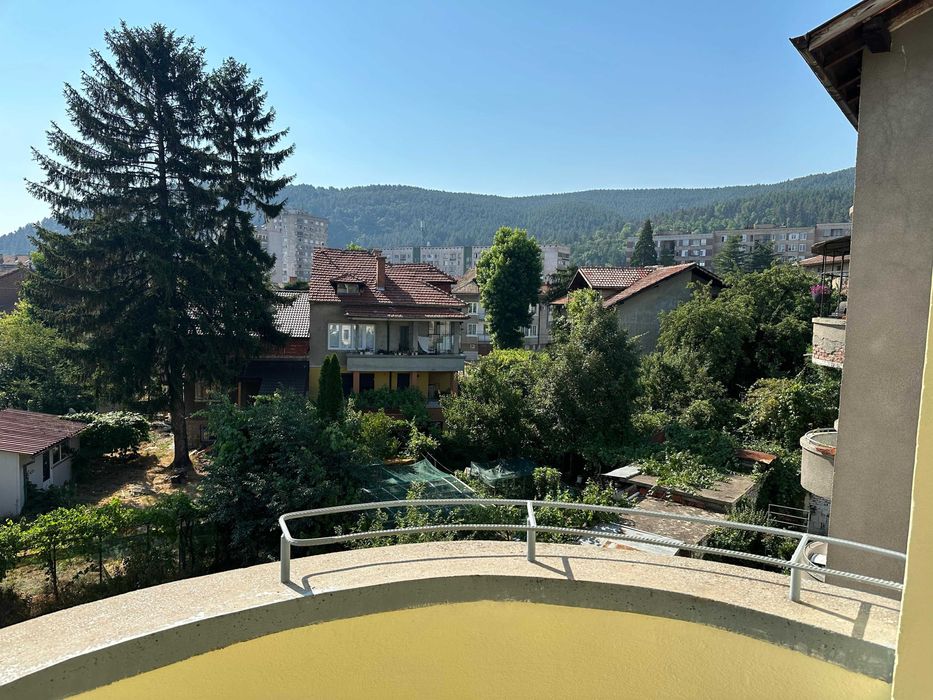 Продава се Тристаен апартамент в Кюстендил, Център - 98 кв.м за 1531 €/кв.м - Снимка #11