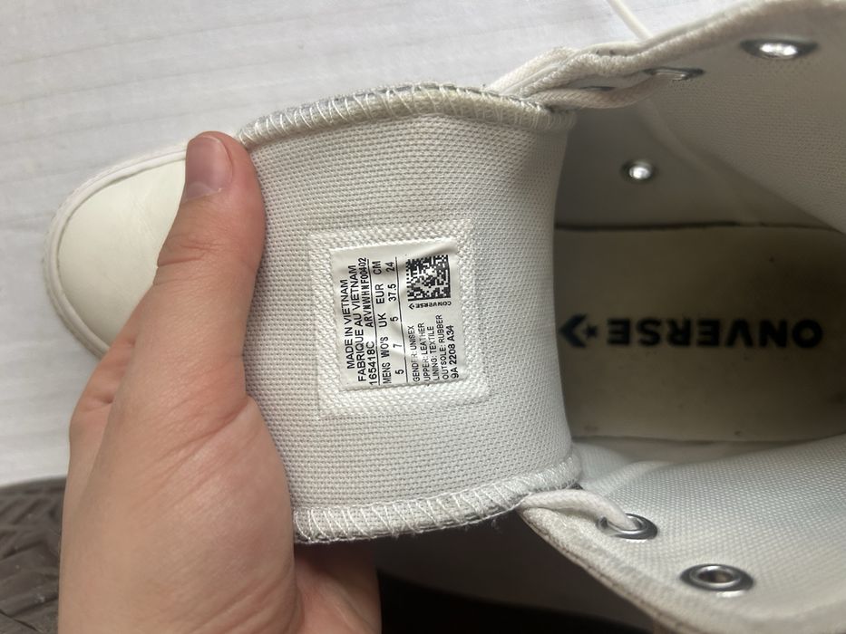 Converse alb de piele