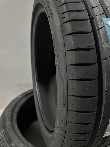 Нови летни гуми LANDSPIDER UHP 245/40R19 98Y XL БОРД 2454019