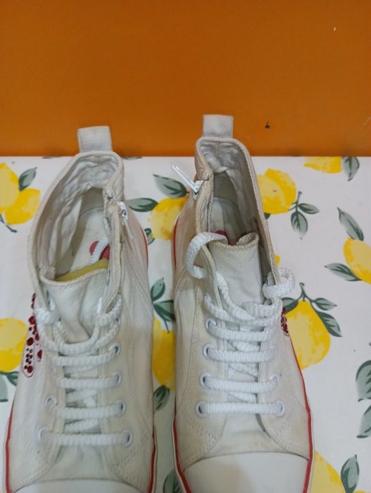 Moschino Love N 37 - 48 лв