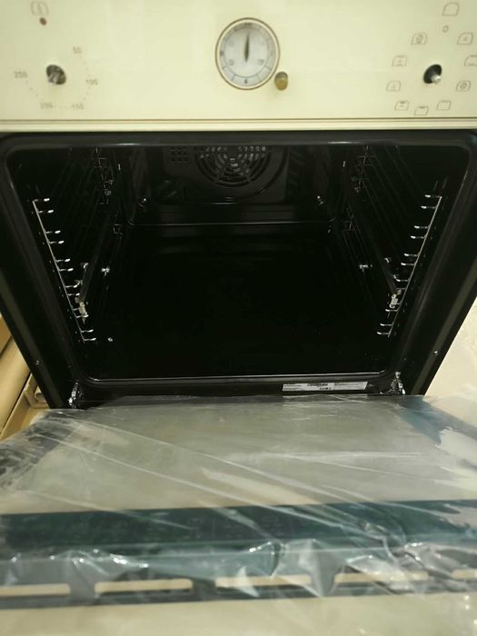 Духовой шкаф Baumatic-PRO EB-56ECG-8A38YIII, (с дефектом)