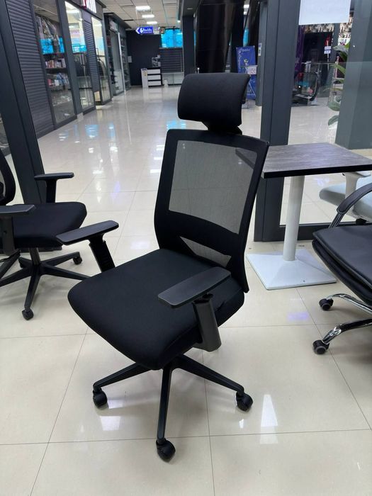 Офисное кресло модель 7022