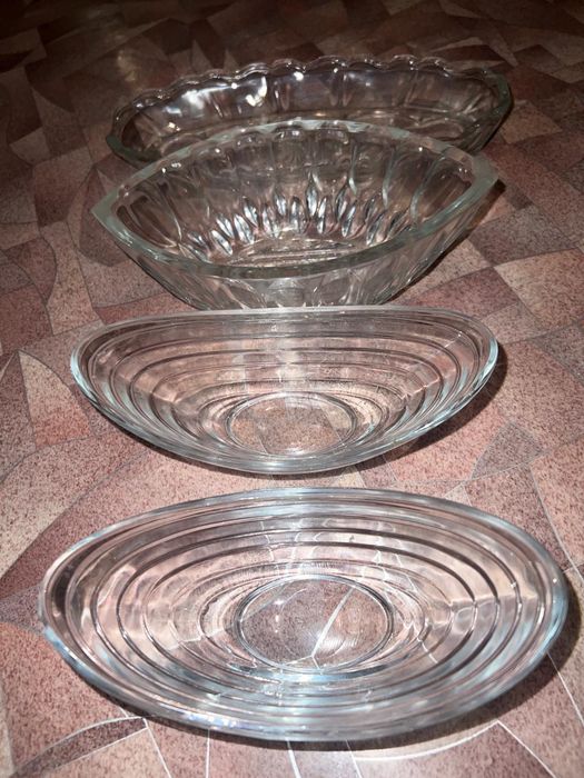 Стеклянные вазочки